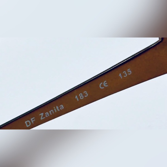 Daisy Fuentes DF Zanita Gold Oval Sunglasses Frames Only - Picture 8 of 8